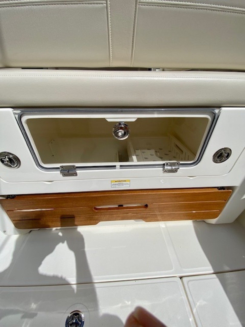 Boston Whaler-380 Realm 2020-Cindy Seas Palm Beach Gardens-Florida-United States-3238922 | Thumbnail