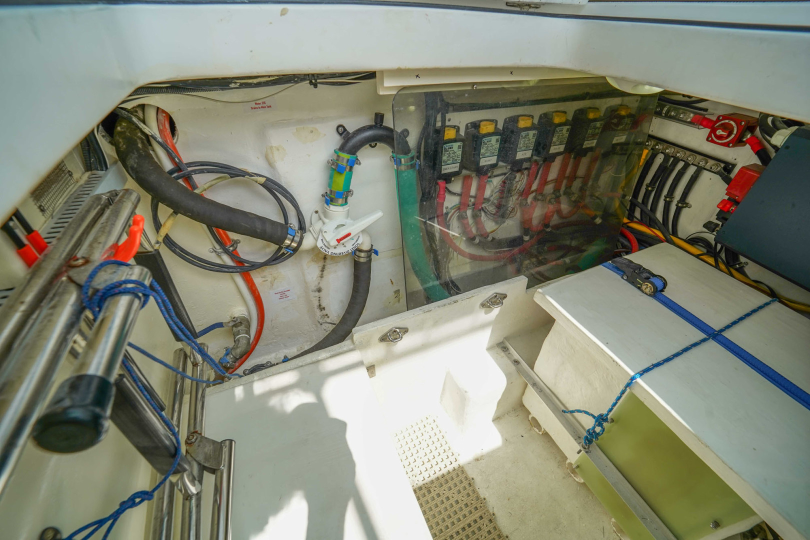 SeaPiper-35 2018-Cahoots St. Petersburg-Florida-United States-Forward Machine Room-3248001 | Thumbnail