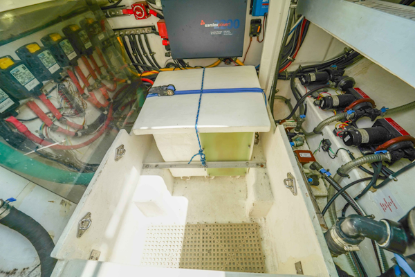 SeaPiper-35 2018-Cahoots St. Petersburg-Florida-United States-Forward Machine Room-3248000