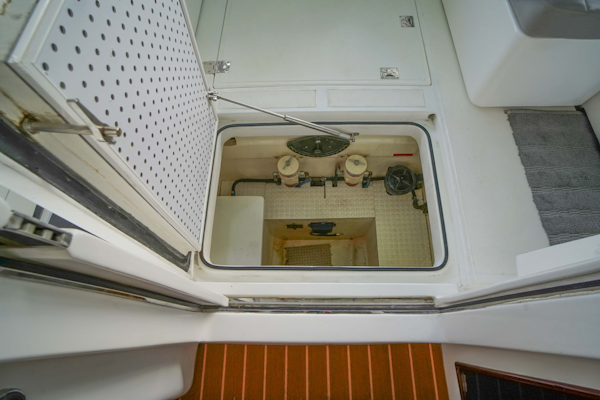 SeaPiper-35 2018-Cahoots St. Petersburg-Florida-United States-Racor Fuel Filter Compartment-3247993