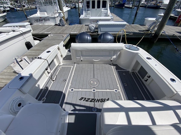 Used Robalo 30' For Sale In Connecticut, Fishizzle