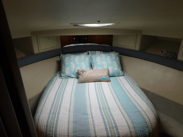 Riviera-48 Enclosed Flybridge 2003-Moxsea Merritt Island-Florida-United States-VIP Stateroom-3267576