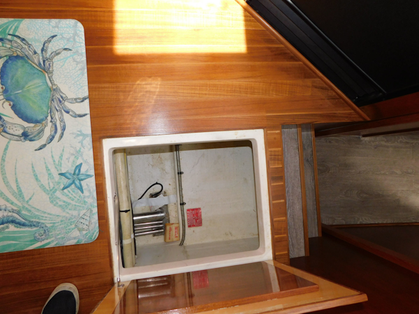 Riviera-48 Enclosed Flybridge 2003-Moxsea Merritt Island-Florida-United States-Galley Sole and Storage-3267569