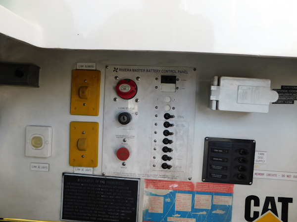 Riviera-48 Enclosed Flybridge 2003-Moxsea Merritt Island-Florida-United States-Engine Room-3267615