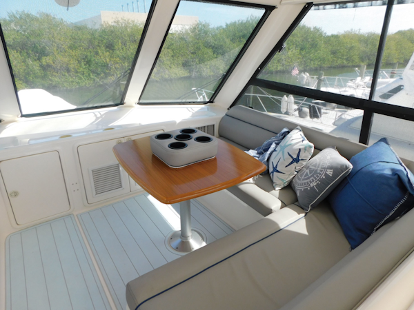 Riviera-48 Enclosed Flybridge 2003-Moxsea Merritt Island-Florida-United States-Starboard Side Seating and Table-3267594