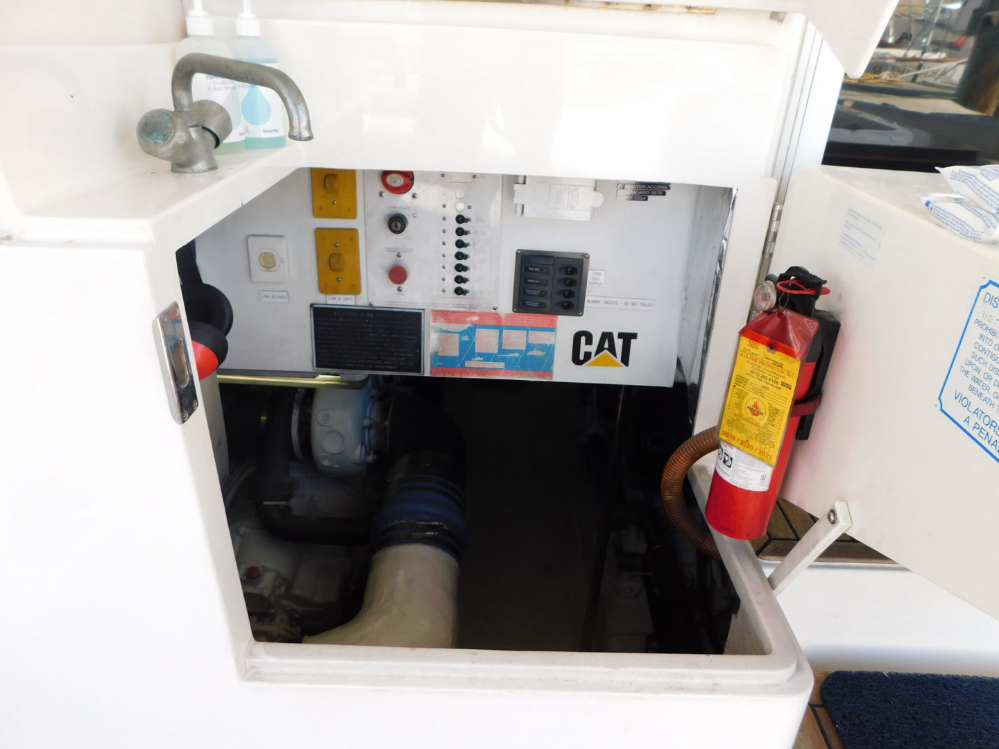 Riviera-48 Enclosed Flybridge 2003-Moxsea Merritt Island-Florida-United States-Engine Room Access-3267609 | Thumbnail