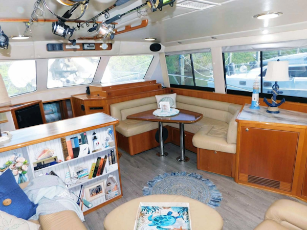 Riviera-48 Enclosed Flybridge 2003-Moxsea Merritt Island-Florida-United States-Dinette-3274366