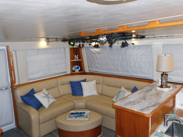 Riviera-48 Enclosed Flybridge 2003-Moxsea Merritt Island-Florida-United States-Salon (Curtains Closed)-3267562