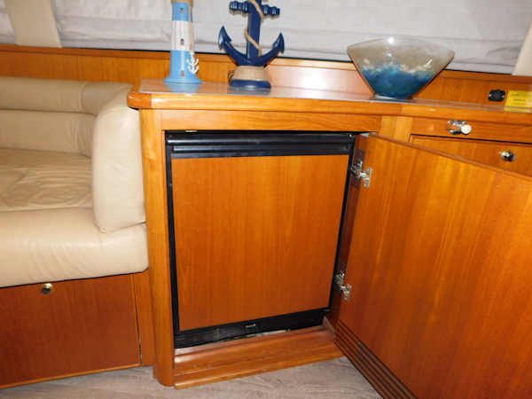 Riviera-48 Enclosed Flybridge 2003-Moxsea Merritt Island-Florida-United States-U-Line Ice Maker / Refrigerator-3267566