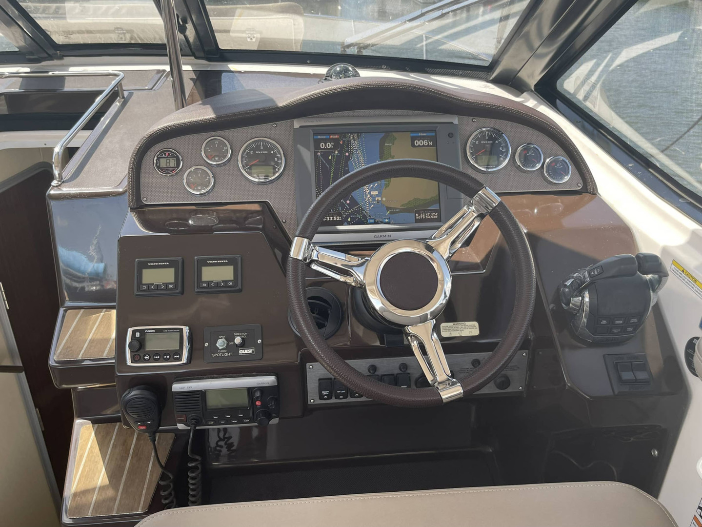 Regal-35SC 2015-RAMBLIN WRECK Mount Pleasant-South Carolina-United States-Helm Dash-3266757 | Thumbnail