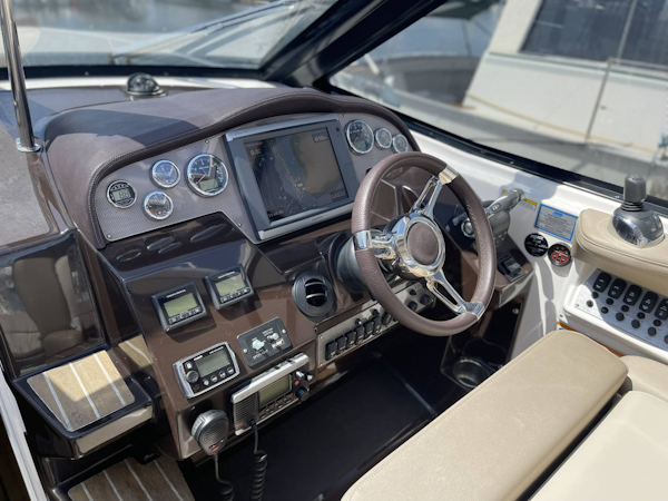 Regal-35SC 2015-RAMBLIN WRECK Mount Pleasant-South Carolina-United States-Helm-3266758