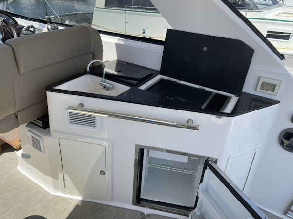 Regal-35SC 2015-RAMBLIN WRECK Mount Pleasant-South Carolina-United States-Cockpit Wet Bar And Refrigerator-3266772