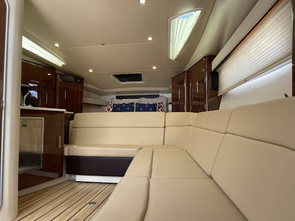 Regal-35SC 2015-RAMBLIN WRECK Mount Pleasant-South Carolina-United States-Salon Seating-3266744