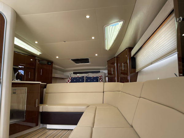 Regal-35SC 2015-RAMBLIN WRECK Mount Pleasant-South Carolina-United States-Salon Seating-3266743