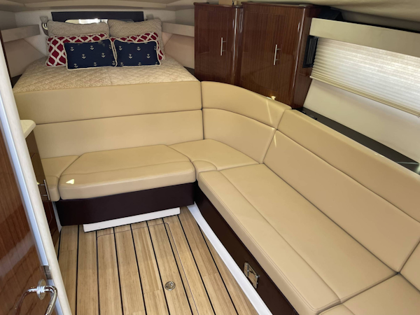Regal-35SC 2015-RAMBLIN WRECK Mount Pleasant-South Carolina-United States-Salon Seating And Master Berth-3266747