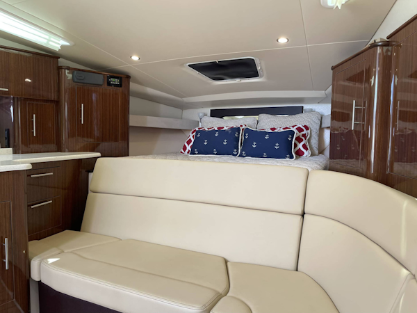 Regal-35SC 2015-RAMBLIN WRECK Mount Pleasant-South Carolina-United States-Salon Seating-3266745
