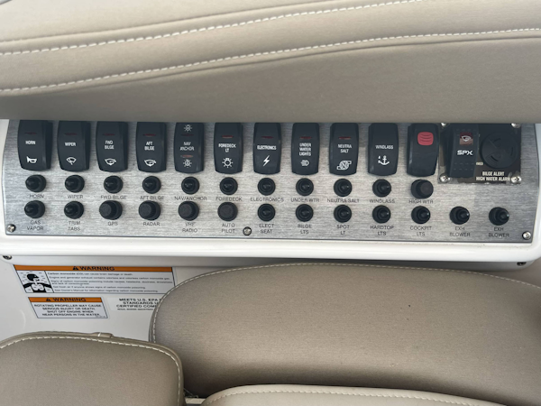 Regal-35SC 2015-RAMBLIN WRECK Mount Pleasant-South Carolina-United States-Switches-3266764