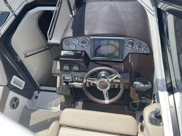 Regal-35SC 2015-RAMBLIN WRECK Mount Pleasant-South Carolina-United States-Helm-3266760