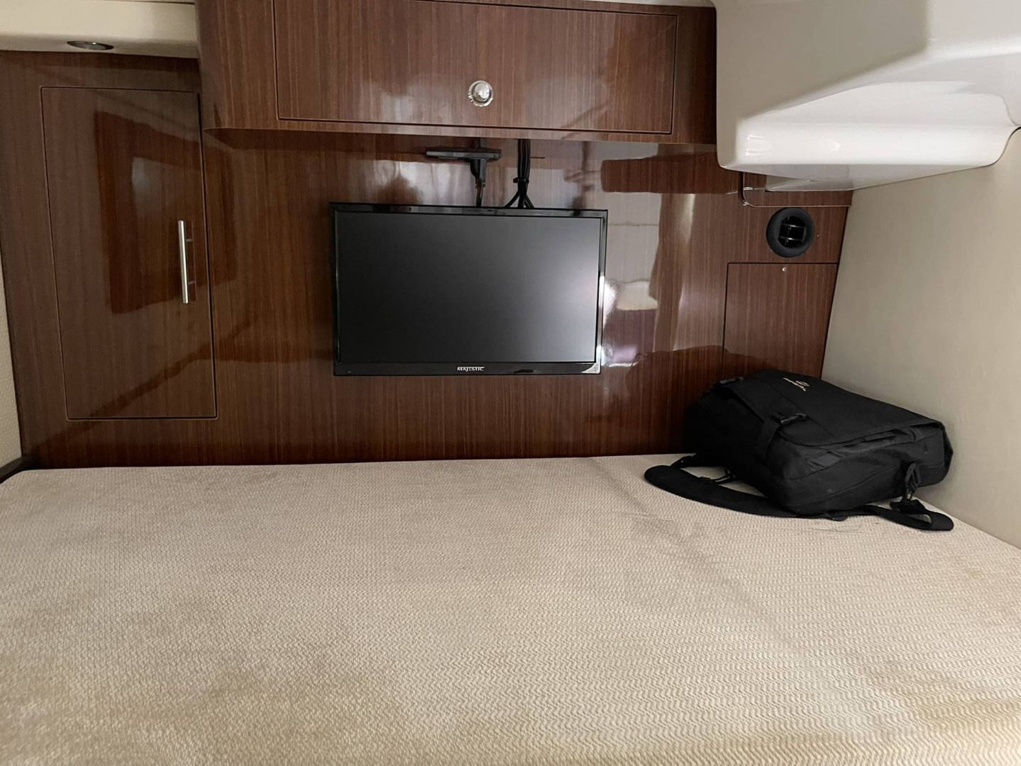 Regal-35SC 2015-RAMBLIN WRECK Mount Pleasant-South Carolina-United States-Mid Cabin And TV-3266754 | Thumbnail