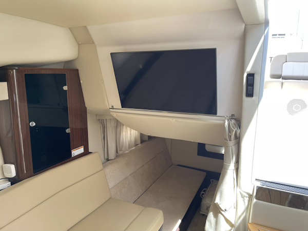 Regal-35SC 2015-RAMBLIN WRECK Mount Pleasant-South Carolina-United States-Salon TV-3266751