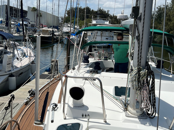 Beneteau-Oceanis 44CC 2000-Vado Passo Merritt Island-Florida-United States-Starboard Side Deck Aft-3268778