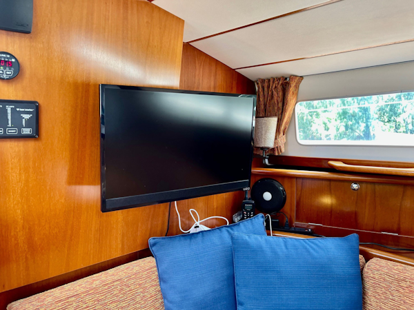 Beneteau-Oceanis 44CC 2000-Vado Passo Merritt Island-Florida-United States-Flat Screen TV-3268796