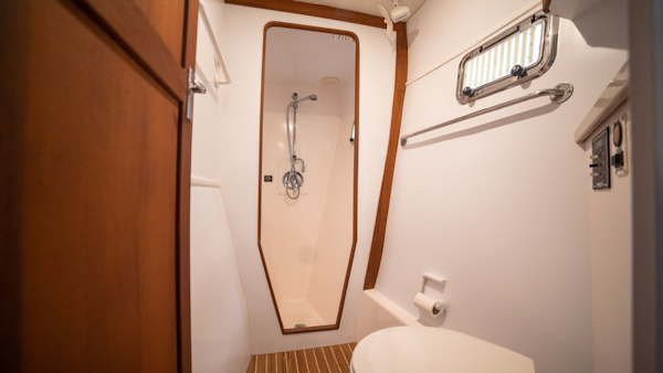 Endeavour-38 Trawlercat 2004-Rhode Home Stuart-Florida-United States-Head And Shower-3276340
