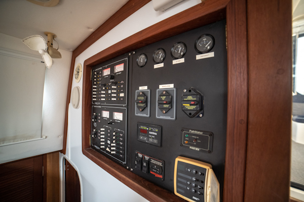 Endeavour-38 Trawlercat 2004-Rhode Home Stuart-Florida-United States-AC-DC Distribution Panel-3276331