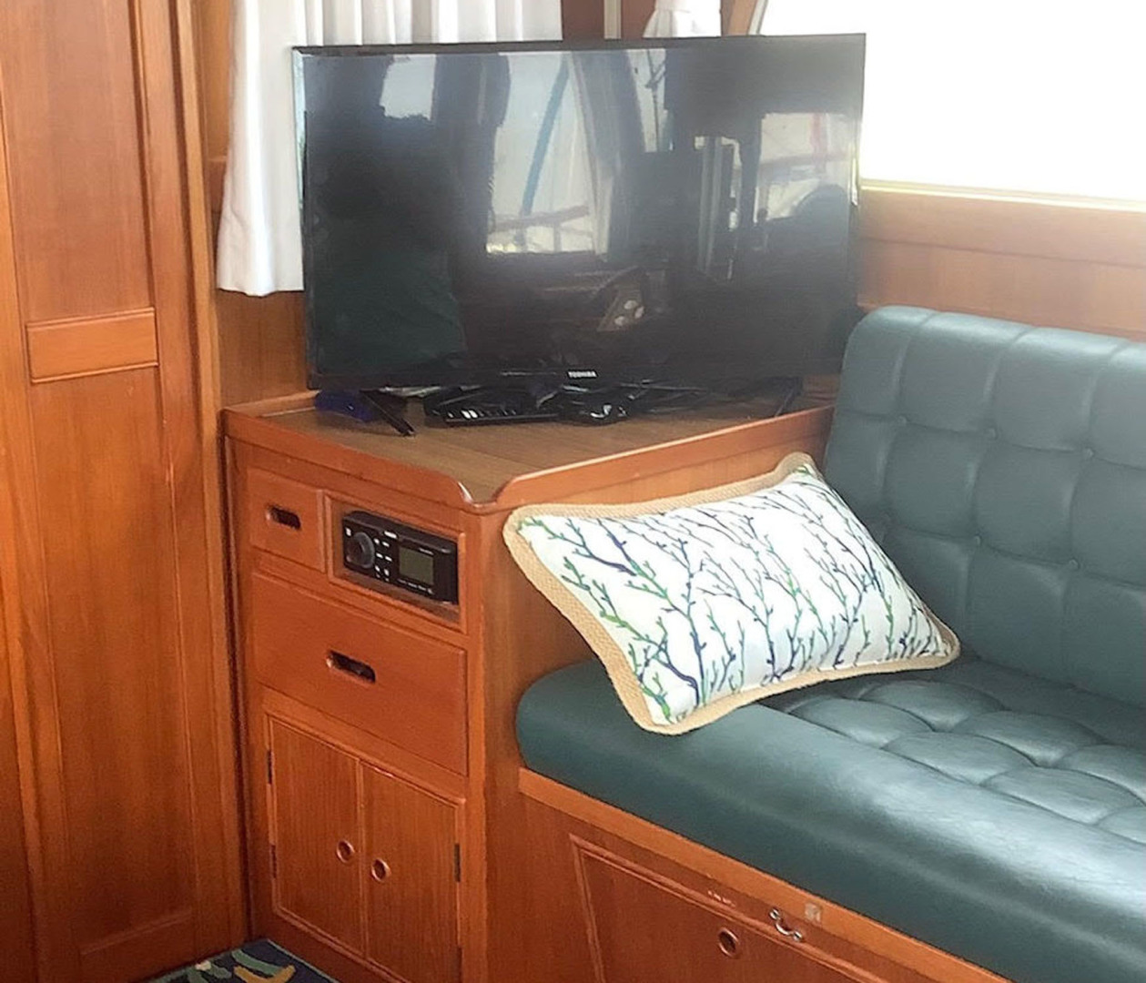 Grand Banks-42 Classic 1993-Santa Maria Stuart-Florida-United States-Flat Screen TV-3303559 | Thumbnail