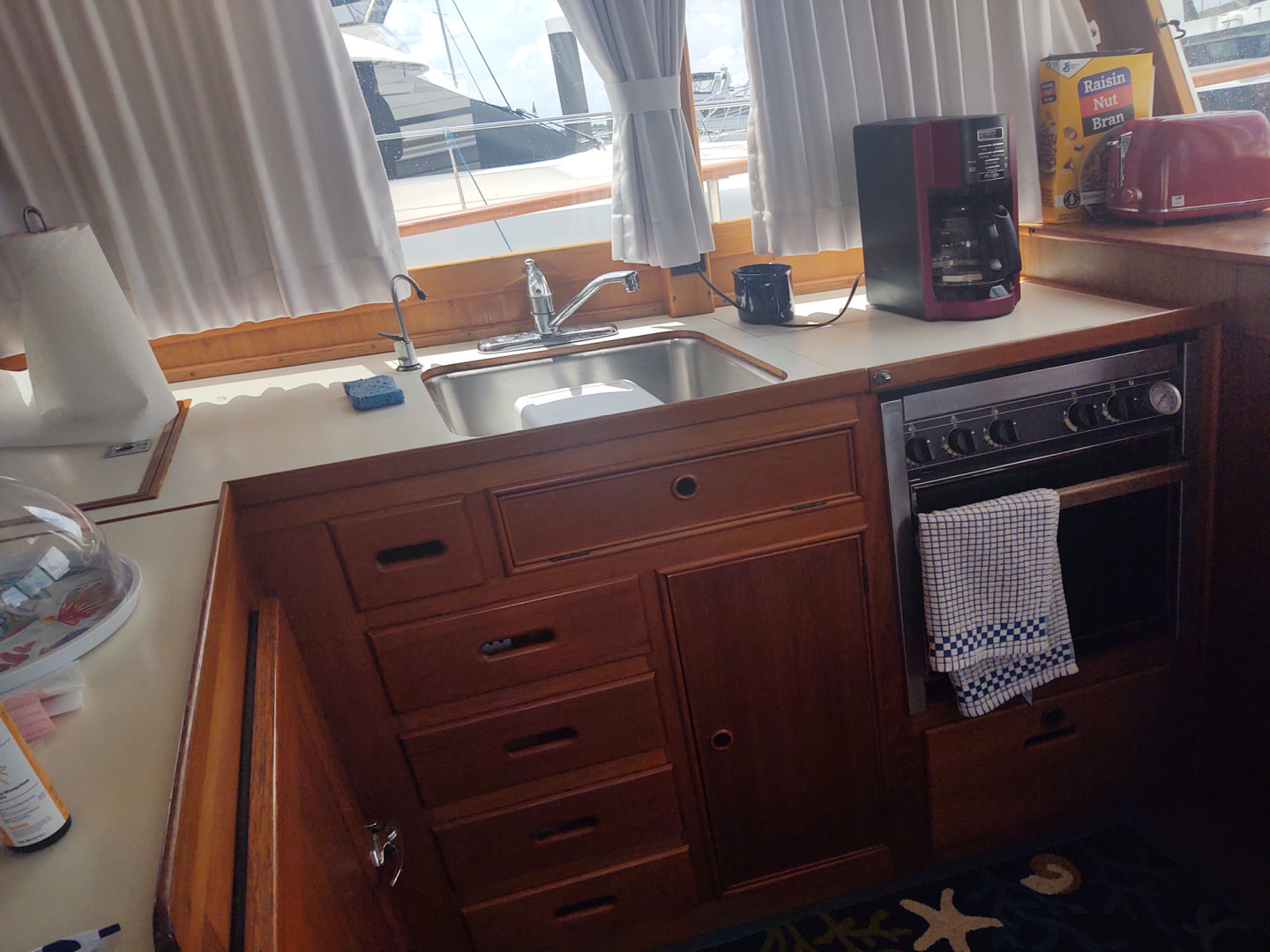 Grand Banks-42 Classic 1993-Santa Maria Stuart-Florida-United States-L-Shaped Galley And SS Sink-3303562 | Thumbnail