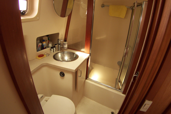 Mainship-400 Trawler 2007-ADRIFT Stuart-Florida-United States-Ensuite Entrance to Head-3313091