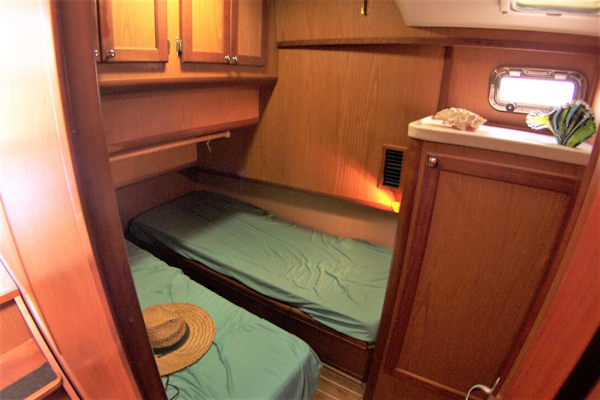 Mainship-400 Trawler 2007-ADRIFT Stuart-Florida-United States-Guest Stateroom to Port-3351071