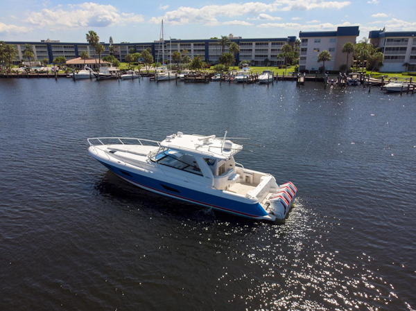 Intrepid-477 Evolution 2020 -Delray-Florida-United States-3337204