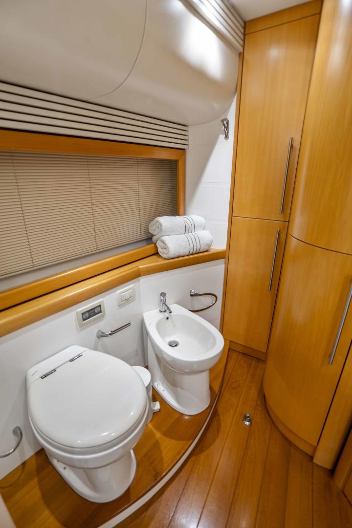 Pershing-76 Motor Yacht 2005-Denise Santa Marta-Colombia-2005 Pershing 76 Motor Yacht  Denise  Master Stateroom Head-3333423 | Thumbnail