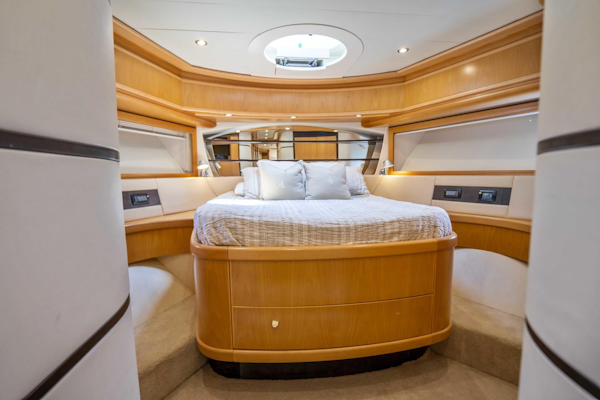 Pershing-76 Motor Yacht 2005-Denise Santa Marta-Colombia-2005 Pershing 76 Motor Yacht  Denise  Forward VIP Stateroom-3333414