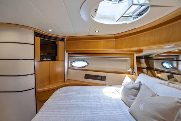 Pershing-76 Motor Yacht 2005-Denise Santa Marta-Colombia-2005 Pershing 76 Motor Yacht  Denise  Forward VIP Stateroom-3333417