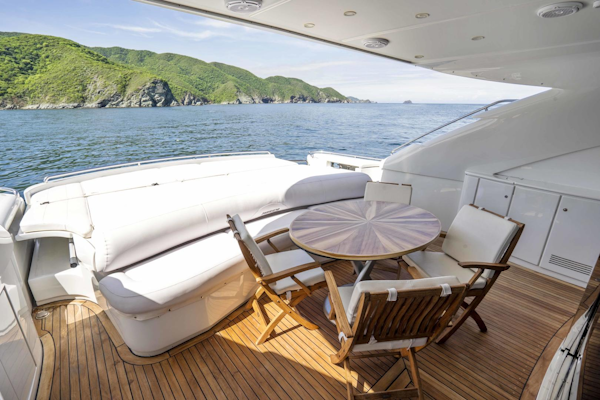 Pershing-76 Motor Yacht 2005-Denise Santa Marta-Colombia-2005 Pershing 76 Motor Yacht  Denise  Cockpit-3333449