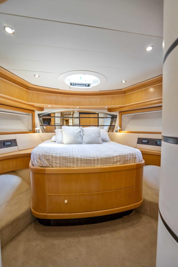 Pershing-76 Motor Yacht 2005-Denise Santa Marta-Colombia-2005 Pershing 76 Motor Yacht  Denise  Forward VIP Stateroom-3333415