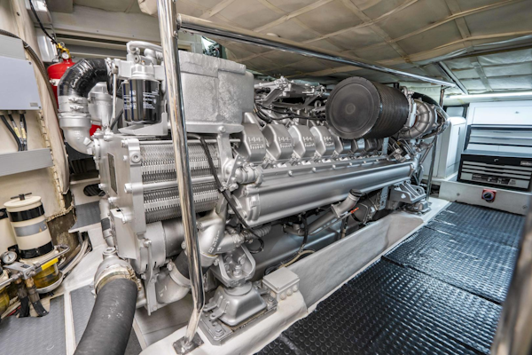 Pershing-76 Motor Yacht 2005-Denise Santa Marta-Colombia-2005 Pershing 76 Motor Yacht  Denise  Engine Room-3333406