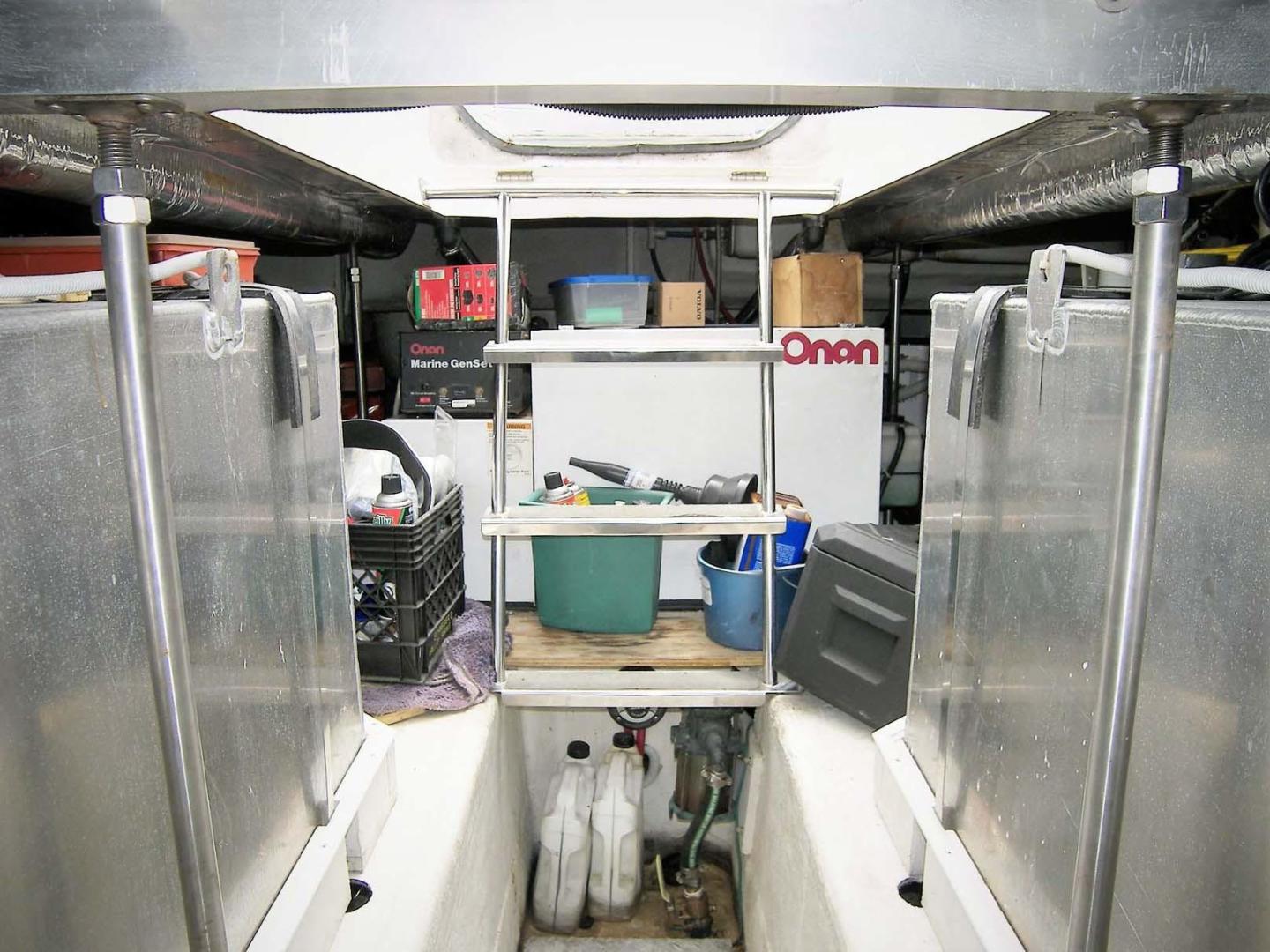 Carver-450 Voyager Pilothouse 2002-Shonda Sue Venice-Florida-United States-Engine Room Aft-3333479 | Thumbnail