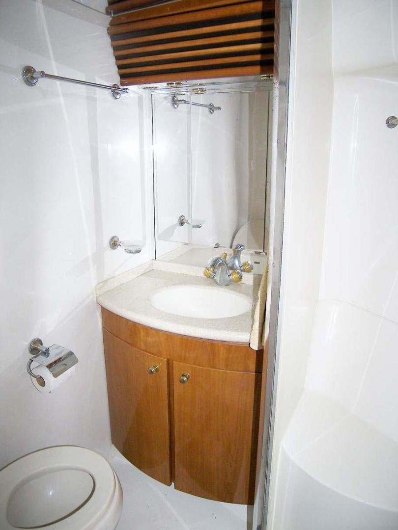 Carver-450 Voyager Pilothouse 2002-Shonda Sue Venice-Florida-United States-Master Head And Shower-3333469 | Thumbnail