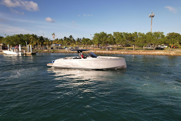 Pardo Yachts-43 2018-Silver Surfer Aventura-Florida-United States-Starboard Side-3350040