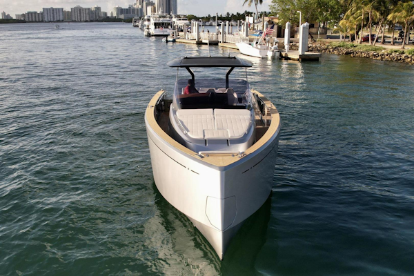 Pardo Yachts-43 2018-Silver Surfer Aventura-Florida-United States-Bow View-3347076