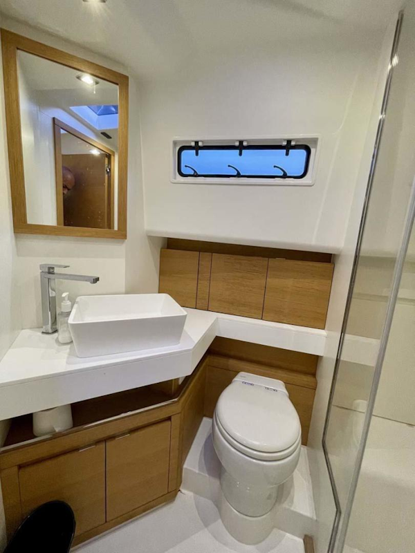 Pardo Yachts-43 2018-Silver Surfer Aventura-Florida-United States-Head-3350037