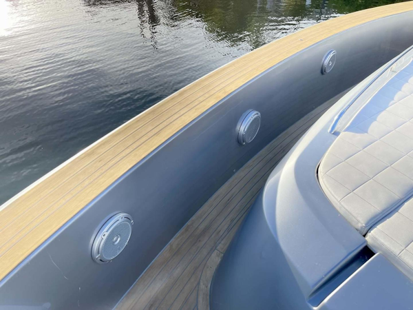 Pardo Yachts-43 2018-Silver Surfer Aventura-Florida-United States-Speakers-3350053