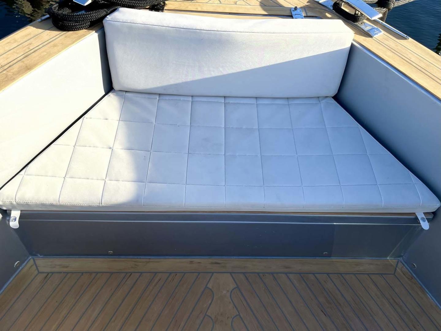 Pardo Yachts-43 2018-Silver Surfer Aventura-Florida-United States-Bow Seating-3350031 | Thumbnail