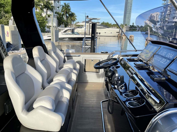 Pardo Yachts-43 2018-Silver Surfer Aventura-Florida-United States-Helm Area And Seating-3350050
