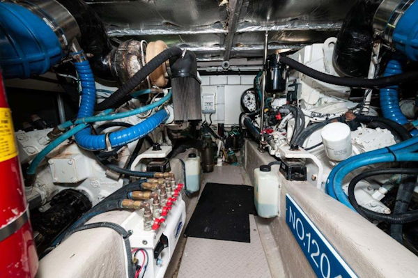Sea Ray-Sedan Bridge 2007-Ruth Anne Destin-Florida-United States-Engine Room-3380100