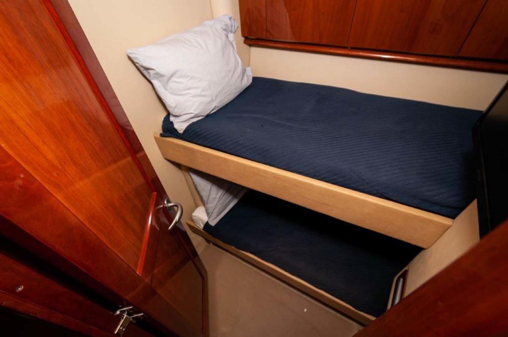 Sea Ray-Sedan Bridge 2007-Ruth Anne Destin-Florida-United States-Bunk Room-3380097 | Thumbnail