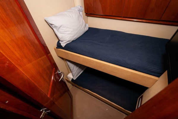 Sea Ray-Sedan Bridge 2007-Ruth Anne Destin-Florida-United States-Bunk Room-3380097